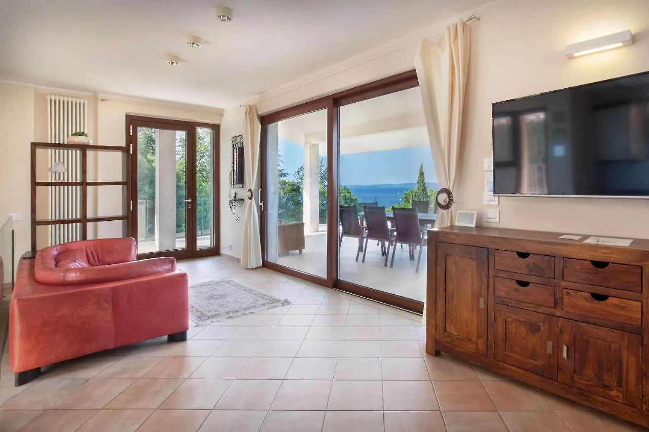 Villa Sybille With Pool And Lake View Torri Del Benaco Italy