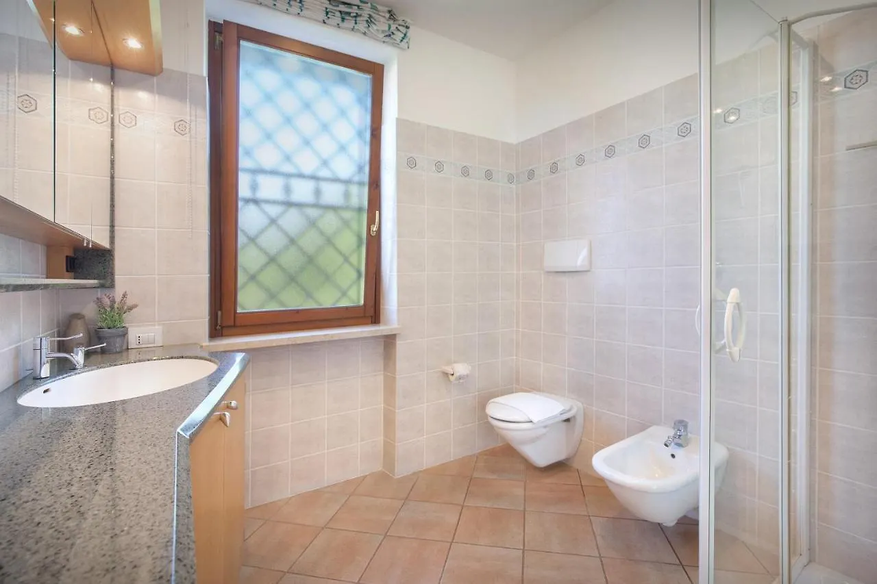Villa Sybille With Pool And Lake View Torri Del Benaco