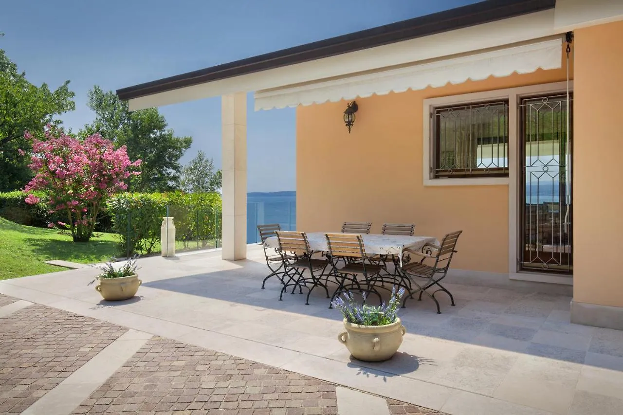 Villa Sybille With Pool And Lake View Torri Del Benaco 0*,  Italy