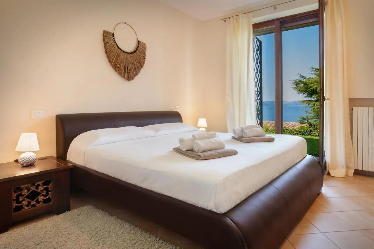 Villa Sybille With Pool And Lake View Torri Del Benaco
