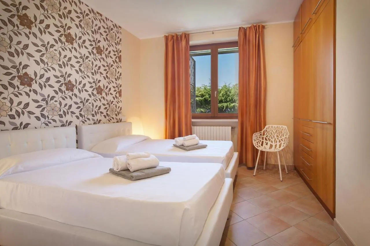 Villa Sybille With Pool And Lake View Torri Del Benaco Italy