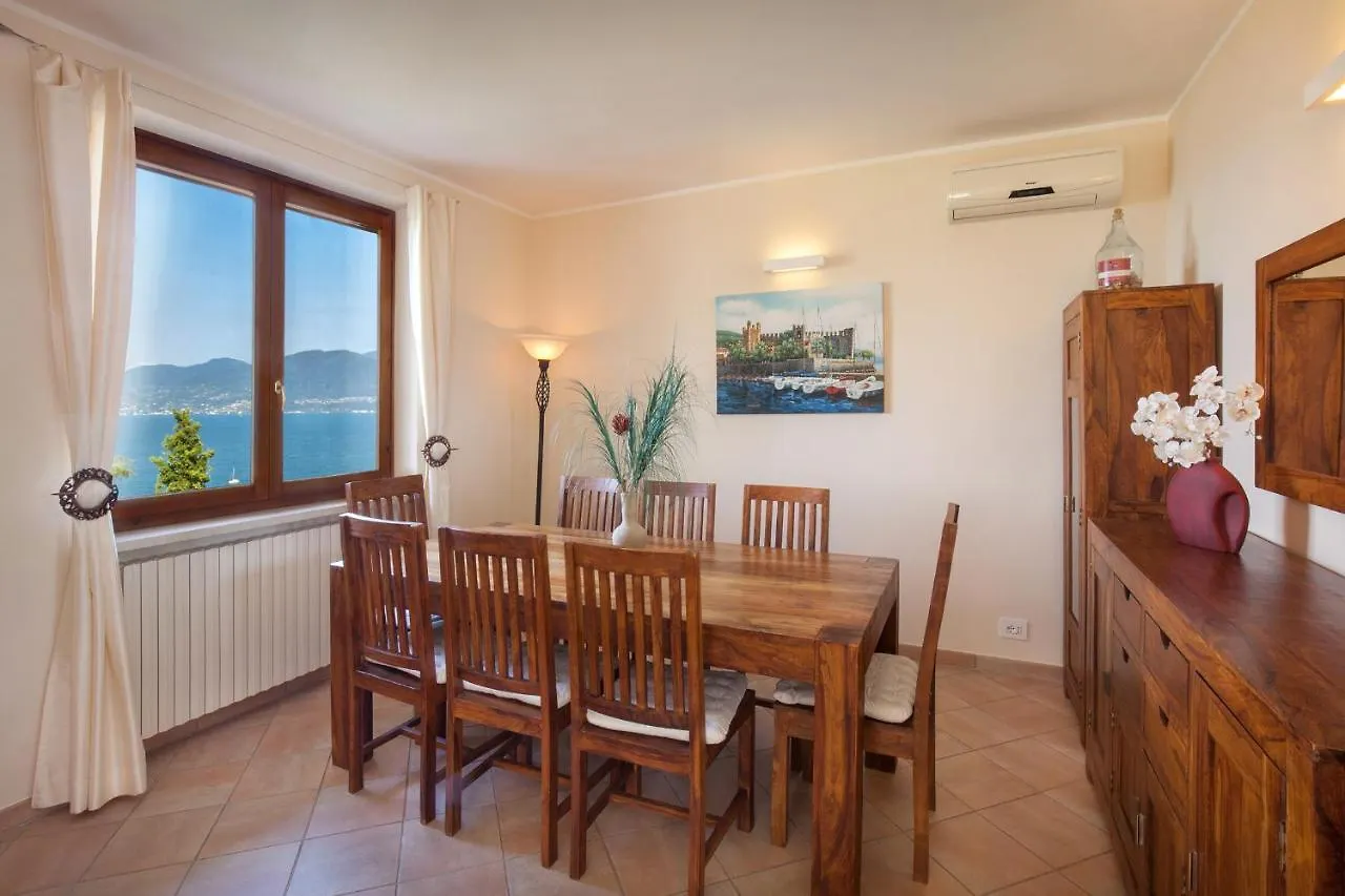 Villa Sybille With Pool And Lake View Torri Del Benaco 0*,  Italy