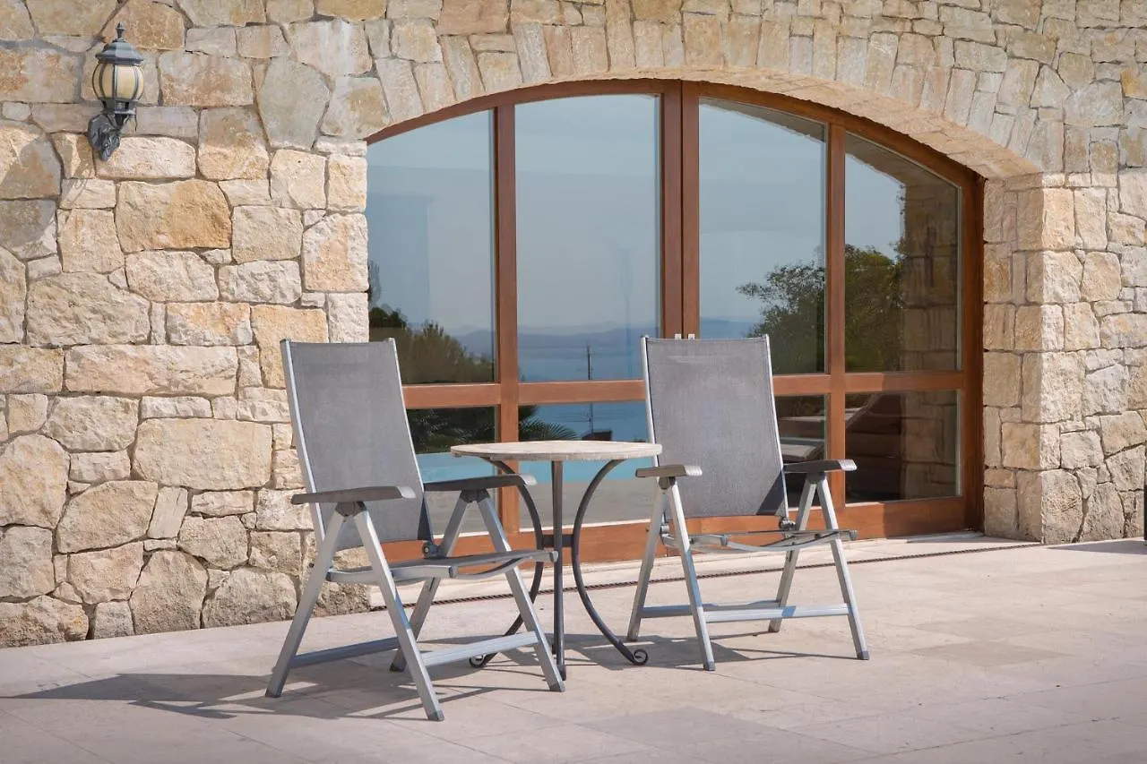 Villa Sybille With Pool And Lake View Torri Del Benaco Italy