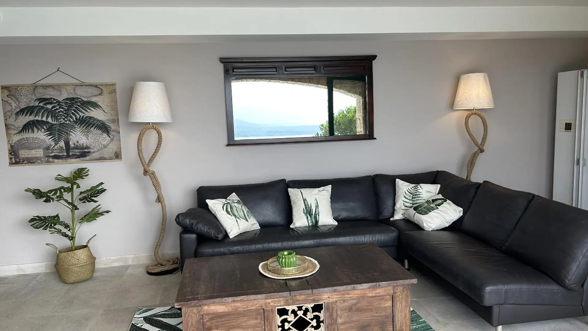 Villa Sybille With Pool And Lake View Torri Del Benaco